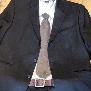 Donna Karan Charcoal 100% Wool Men’s Single Breasted Suit